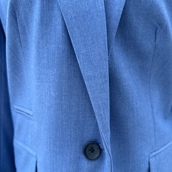 Beautiful Banana Republic 2- Piece Skirt and Jacket Set in Periwinkle- Size 10 - Picture 3 of 4